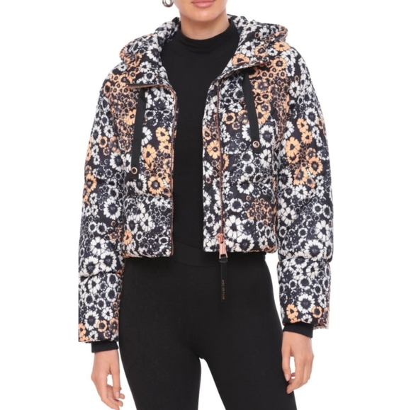 New Avec Les Filles Floral Cropped Hooded Puffer Jacket - Picture 1 of 8